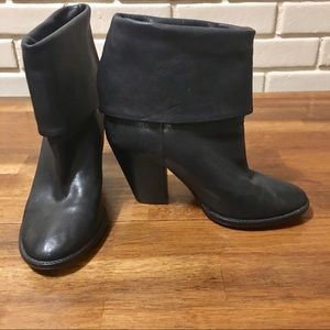 Vince Camuto Black Leather Foldover Booties Size 7